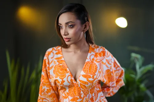 Thumbnail 1 for Dress and Jewelry video category