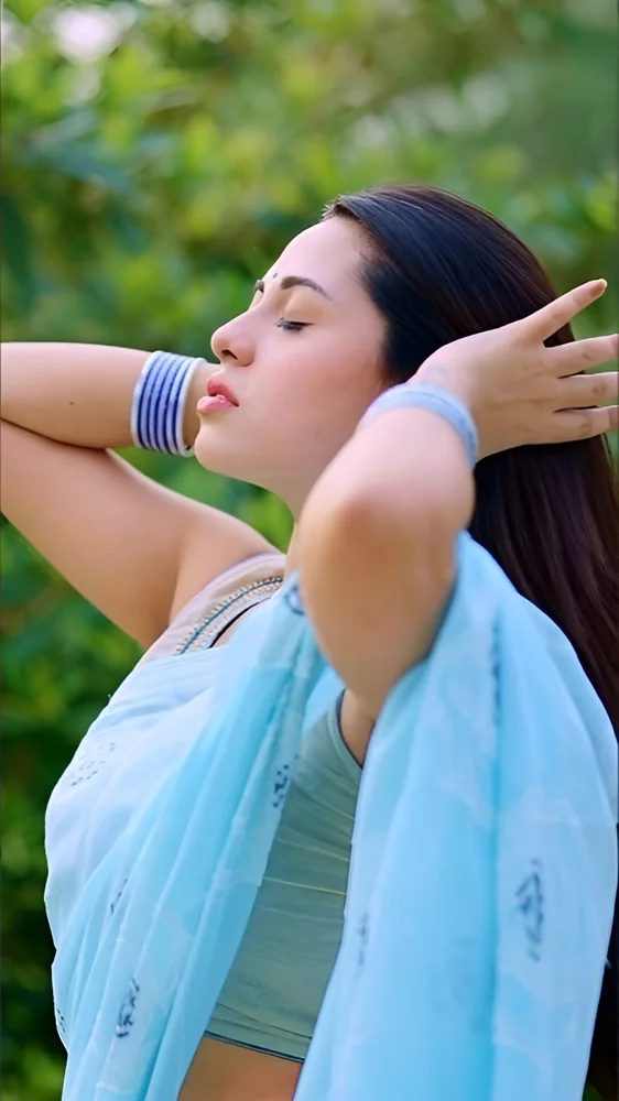 Thumbnail for Model outdoor shoot reel